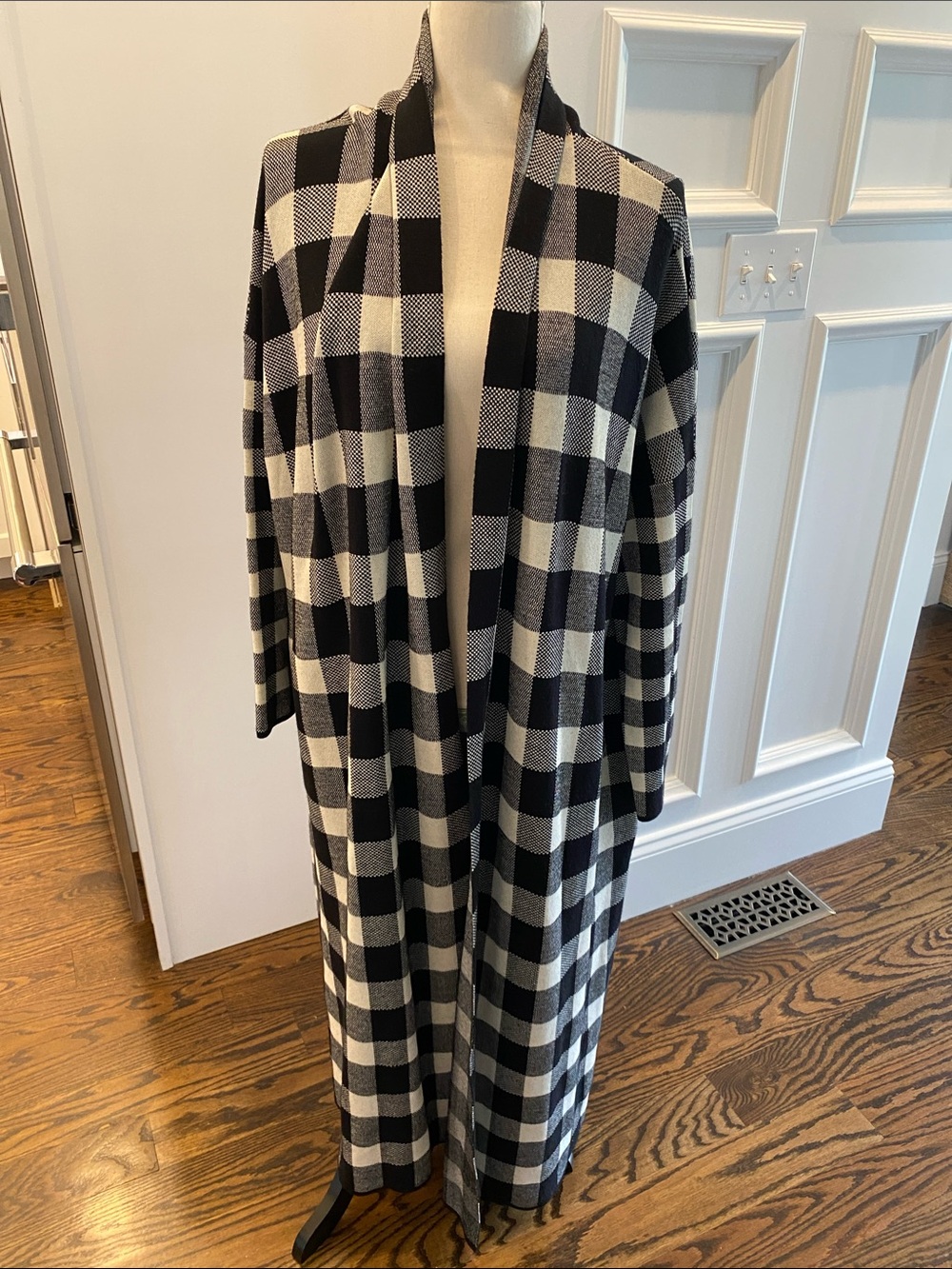 Open-Front Buffalo Check Long Coatigan Duster Coat in Black & White